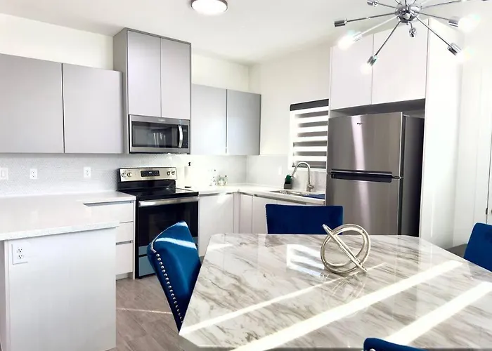 Brand New Apt! Close To The Mall